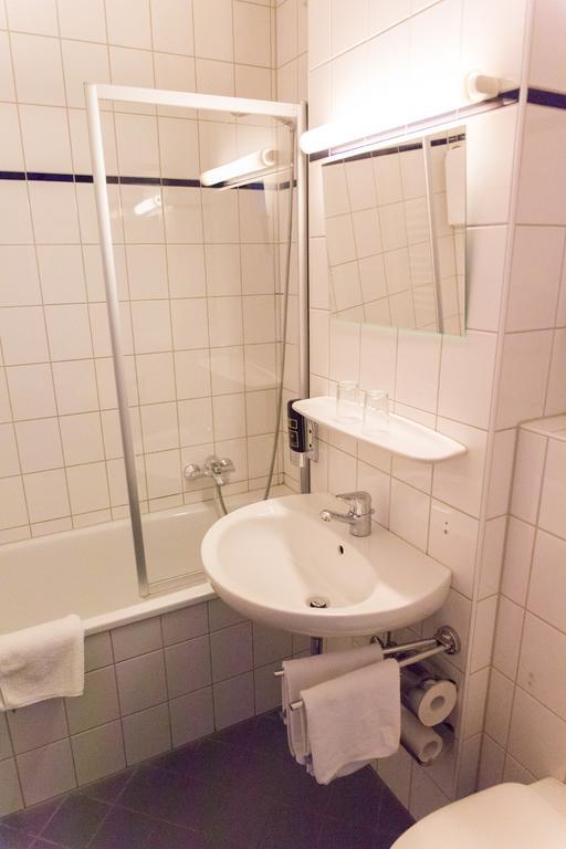 Hotel Cosima Vaterstetten Pokój zdjęcie