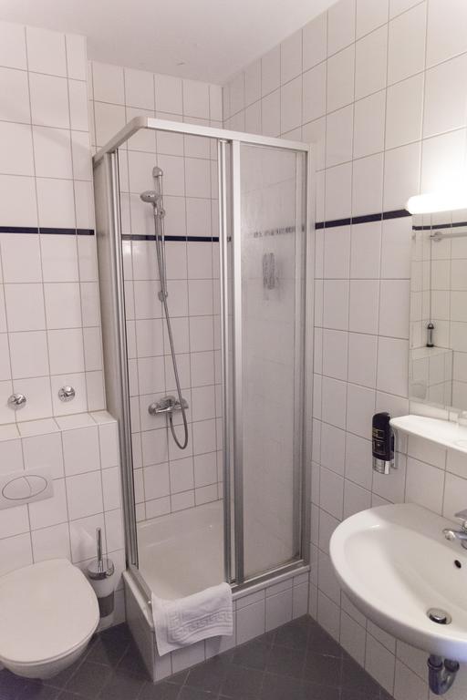 Hotel Cosima Vaterstetten Pokój zdjęcie