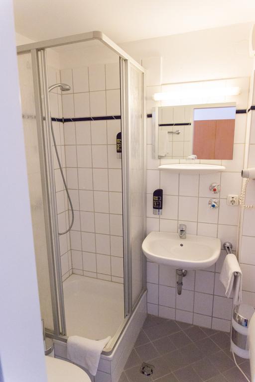 Hotel Cosima Vaterstetten Pokój zdjęcie